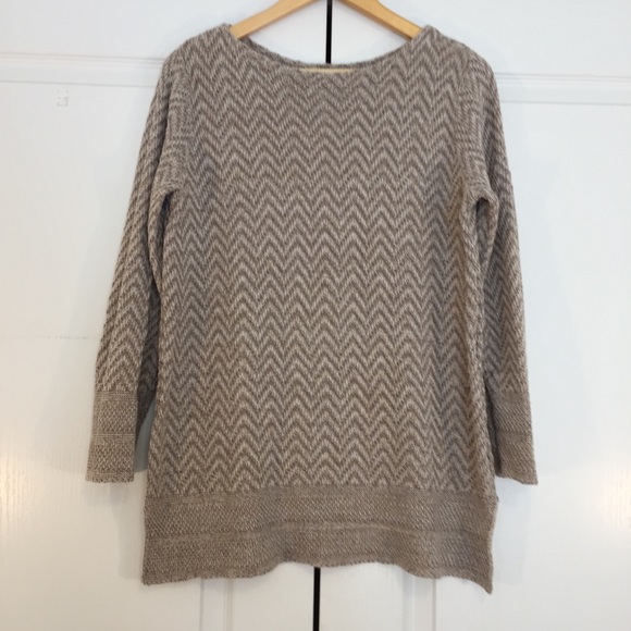 Tunic Style Chevron Sweater, M - Picture 14 of 14